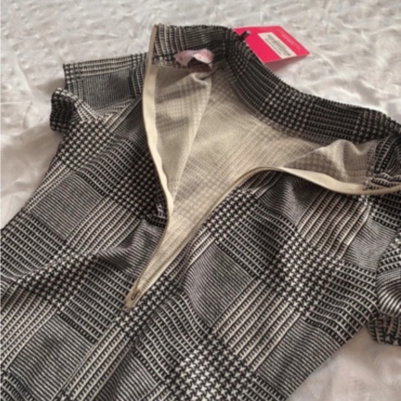 Checked mini dress - Picture 7 of 8